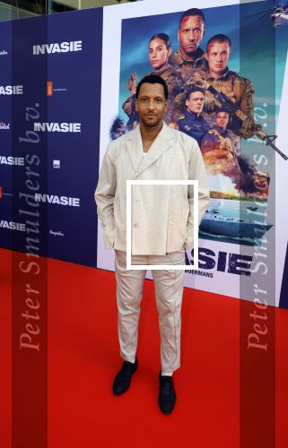 Amsterdam 8 april 2024
Premiere Invasie in Pathe Arena met oa Tarikh Jansen Ortal Vriend Raymond Thiry Gijs Scholten v Aschat Jasha Rudge Gijs Blom Fedja v Huet . Bobby Boermans is de regisseur.
