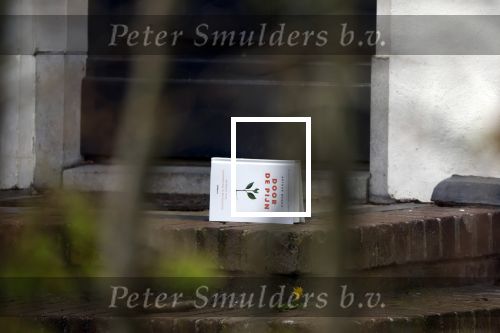 Zuiderwoude 12 en 13 april 2024
Het huis van Thijs Romer . Iemand heeft een boek voor zijn deur gezet .