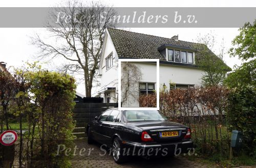 Zuiderwoude 12 en 13 april 2024
Het huis van Thijs Romer . Iemand heeft een boek voor zijn deur gezet .