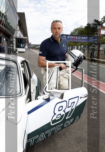 Zolder 15 april 2024
Presentatie nieuwe State of Art 24 uur van Le Mans racing lijn met mederwerking van State of Art Ambassadeur Tom Waes . Tom kwam aanrijden in een old timer porsche 911.