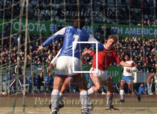 Tokio, 9 t/m 12 December 1988 PSV-Nacional Montevideo (Uruguay)
Met eindstand 1-1 na verlenging 2-2 en via een 6-7 verlies in penaltys.
PSV had 4 x de kans om winnaar te zien en uiteindelijk is het niet gelukt.
0-1 Ostolaza, 1-1 Romario , in de 110e minuut Ronald Koeman 2-1 en in de 119e min wederom Ostolaza 2-2
Wedstrijd werd gespeeld in tokio voor 62000 toeschouwers

Foto Peter Smulders BV