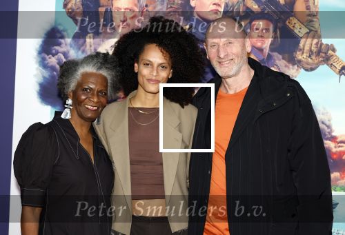 Amsterdam 8 april 2024
Premiere Invasie in Pathe Arena met oa 
Ziarah Janssen met ouders