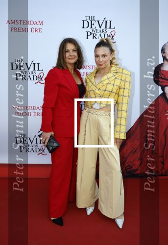 Amsterdam 28 april 2026
Premiere The Devil wears Prada 2 in Tuschinski .Amber Delil kwam met haar moeder