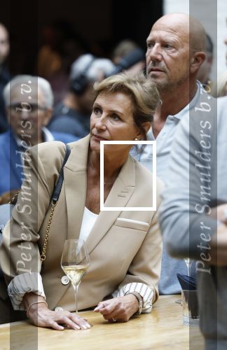 Zwolle 13 april 2026
Boekpresentatie een ode aan Jonnie Boer bij de Librije . Therese Boer en hun kinderen Jimmie Boer en Isabelle Boer waren natuurlijk aanwezig . Astrid Joosten met haar man Robbert Wigger