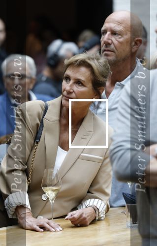Zwolle 13 april 2026
Boekpresentatie een ode aan Jonnie Boer bij de Librije . Therese Boer en hun kinderen Jimmie Boer en Isabelle Boer waren natuurlijk aanwezig . Astrid Joosten met haar man Robbert Wigger