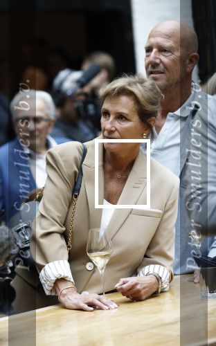 Zwolle 13 april 2026
Boekpresentatie een ode aan Jonnie Boer bij de Librije . Therese Boer en hun kinderen Jimmie Boer en Isabelle Boer waren natuurlijk aanwezig . Astrid Joosten met haar man Robbert Wigger
