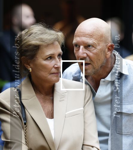 Zwolle 13 april 2026
Boekpresentatie een ode aan Jonnie Boer bij de Librije . Therese Boer en hun kinderen Jimmie Boer en Isabelle Boer waren natuurlijk aanwezig . Astrid Joosten met haar man Robbert Wigger