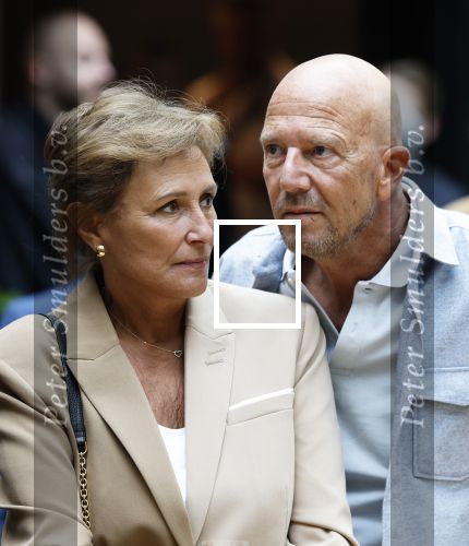 Zwolle 13 april 2026
Boekpresentatie een ode aan Jonnie Boer bij de Librije . Therese Boer en hun kinderen Jimmie Boer en Isabelle Boer waren natuurlijk aanwezig . Astrid Joosten met haar man Robbert Wigger