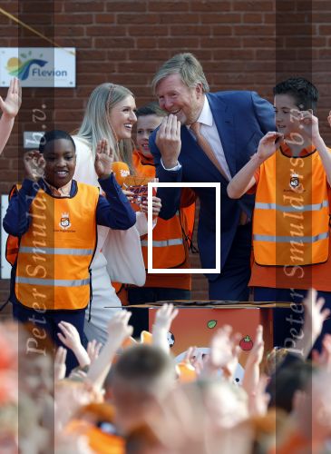 Zeewolde 17 april 2026
Koning Willem Alexander bezoekt de koningsspelen in Zeewolde . Britt Dekker presenteert het .