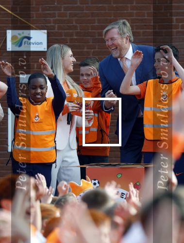 Zeewolde 17 april 2026
Koning Willem Alexander bezoekt de koningsspelen in Zeewolde . Britt Dekker presenteert het .