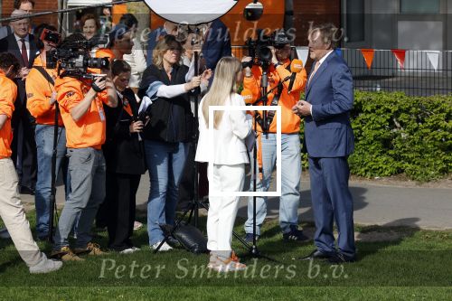 Zeewolde 17 april 2026
Koning Willem Alexander bezoekt de koningsspelen in Zeewolde . Britt Dekker presenteert het .