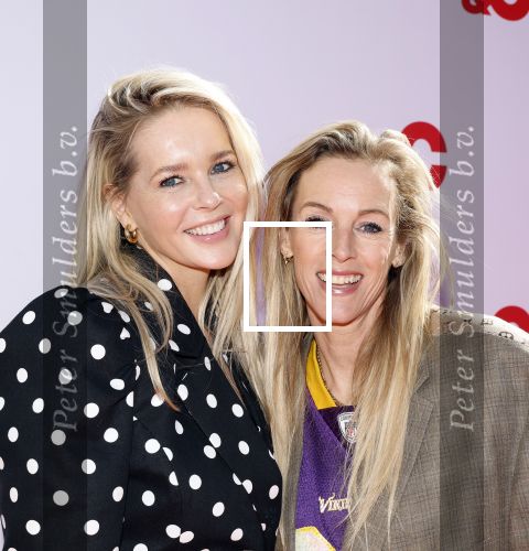 Amsterdam 16 april 2026
Feestje 10 jaar &C van Chantal Janzen . Chantal Janzen en Roos Reedijk