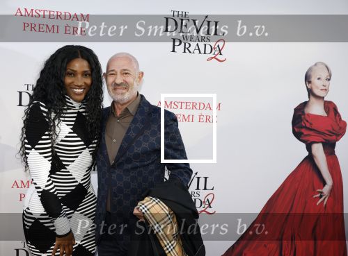 Amsterdam 28 april 2026
Premiere The Devil wears Prada 2 in Tuschinski . Cherry Ann Person kwam met partner Roland Kahn