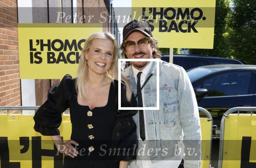 Amsterdam 22 april 2026
Presentatie nieuwe L Homo . Nicolas Keenan staat op de cover . Eveline Stallaart en Mari v d Ven