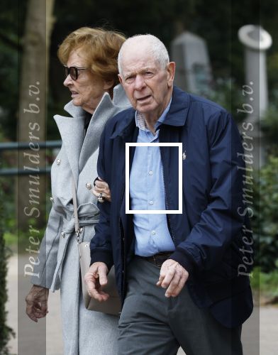 Amsterdam 18 april 2026
Crematie Sonja Barend op begraafplaats Zorgvlied . Frits Barend kwam met zijn vrouw en dochter Barbara Barend