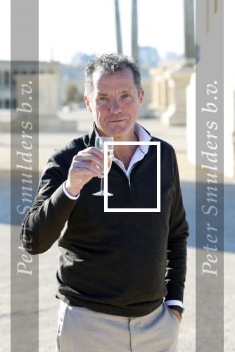 Malta 7 april 2026
John de Bever en Kees de Bever maken bij de Smart City Malta Studios bekend dat ze een speelfilm op gaan nemen . De film gaat heten alles voor de fans .