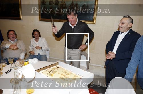 Malta 7 april 2026
John de Bever en Kees de Bever maken bij de Smart City Malta Studios bekend dat ze een speelfilm op gaan nemen . De film gaat heten alles voor de fans .