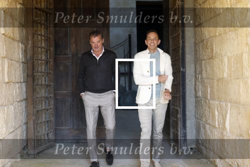 Malta 7 april 2026
John de Bever en Kees de Bever maken bij de Smart City Malta Studios bekend dat ze een speelfilm op gaan nemen . De film gaat heten alles voor de fans .