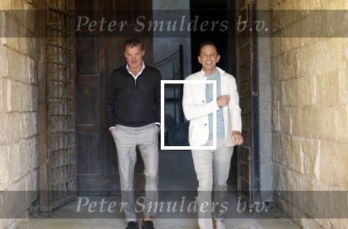 Malta 7 april 2026
John de Bever en Kees de Bever maken bij de Smart City Malta Studios bekend dat ze een speelfilm op gaan nemen . De film gaat heten alles voor de fans .