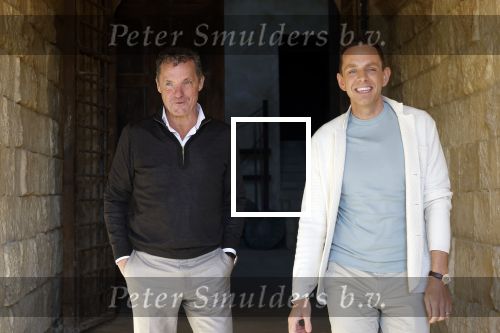 Malta 7 april 2026
John de Bever en Kees de Bever maken bij de Smart City Malta Studios bekend dat ze een speelfilm op gaan nemen . De film gaat heten alles voor de fans .