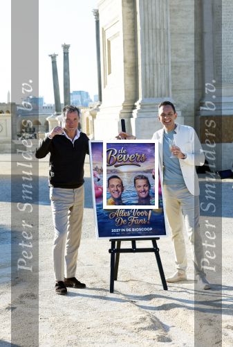 Malta 7 april 2026
John de Bever en Kees de Bever maken bij de Smart City Malta Studios bekend dat ze een speelfilm op gaan nemen . De film gaat heten alles voor de fans .