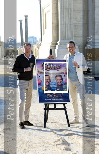 Malta 7 april 2026
John de Bever en Kees de Bever maken bij de Smart City Malta Studios bekend dat ze een speelfilm op gaan nemen . De film gaat heten alles voor de fans .