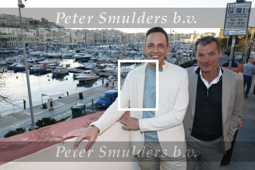 Malta 7 april 2026
John de Bever en Kees de Bever maken bij de Smart City Malta Studios bekend dat ze een speelfilm op gaan nemen . De film gaat heten alles voor de fans .