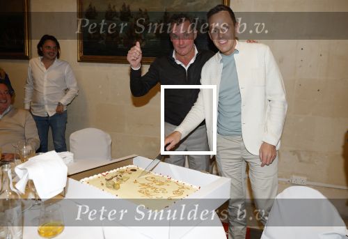 Malta 7 april 2026
John de Bever en Kees de Bever maken bij de Smart City Malta Studios bekend dat ze een speelfilm op gaan nemen . De film gaat heten alles voor de fans .