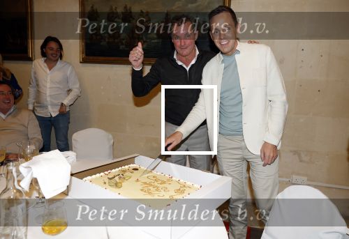 Malta 7 april 2026
John de Bever en Kees de Bever maken bij de Smart City Malta Studios bekend dat ze een speelfilm op gaan nemen . De film gaat heten alles voor de fans .