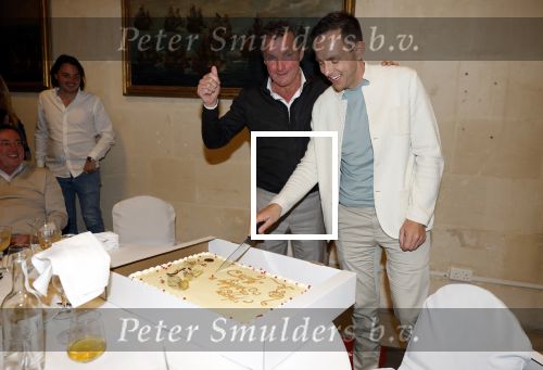 Malta 7 april 2026
John de Bever en Kees de Bever maken bij de Smart City Malta Studios bekend dat ze een speelfilm op gaan nemen . De film gaat heten alles voor de fans .