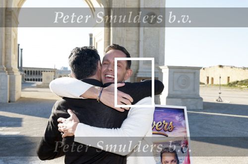 Malta 7 april 2026
John de Bever en Kees de Bever maken bij de Smart City Malta Studios bekend dat ze een speelfilm op gaan nemen . De film gaat heten alles voor de fans .