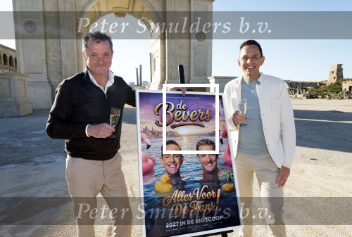 Malta 7 april 2026
John de Bever en Kees de Bever maken bij de Smart City Malta Studios bekend dat ze een speelfilm op gaan nemen . De film gaat heten alles voor de fans .