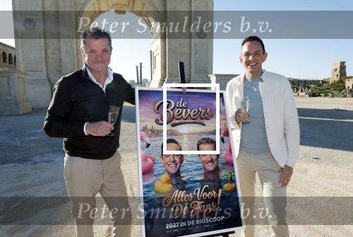 Malta 7 april 2026
John de Bever en Kees de Bever maken bij de Smart City Malta Studios bekend dat ze een speelfilm op gaan nemen . De film gaat heten alles voor de fans .