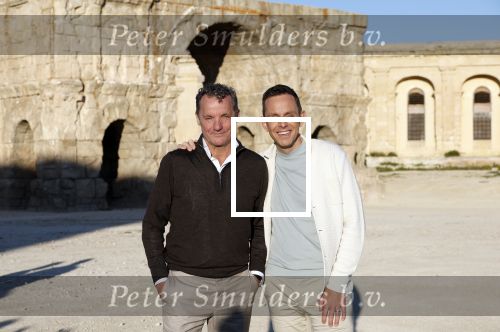 Malta 7 april 2026
John de Bever en Kees de Bever maken bij de Smart City Malta Studios bekend dat ze een speelfilm op gaan nemen . De film gaat heten alles voor de fans .