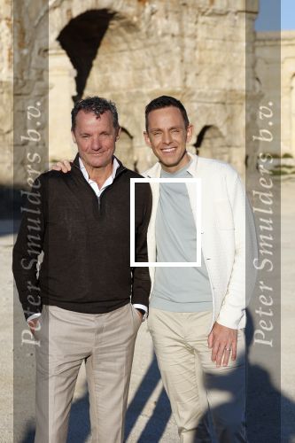 Malta 7 april 2026
John de Bever en Kees de Bever maken bij de Smart City Malta Studios bekend dat ze een speelfilm op gaan nemen . De film gaat heten alles voor de fans .