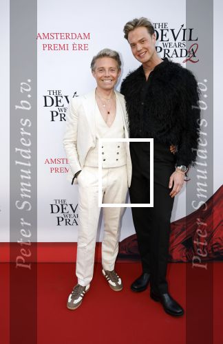 Amsterdam 28 april 2026
Premiere The Devil wears Prada 2 in Tuschinski . Joshua Luza kwam met zijn nieuwe vriend Jesper Moser