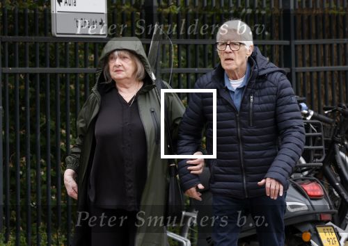 Amsterdam 18 april 2026
Crematie Sonja Barend op begraafplaats Zorgvlied . Kees v Kooten met vrouw