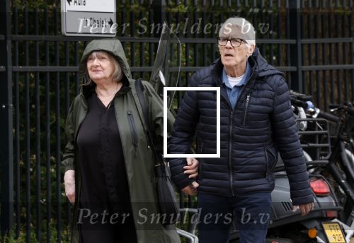 Amsterdam 18 april 2026
Crematie Sonja Barend op begraafplaats Zorgvlied . Kees v Kooten met vrouw