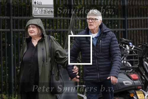 Amsterdam 18 april 2026
Crematie Sonja Barend op begraafplaats Zorgvlied . Kees v Kooten met vrouw