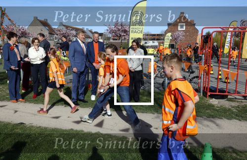 Zeewolde 17 april 2026
Koning Willem Alexander bezoekt de koningsspelen in Zeewolde . Britt Dekker presenteert het .