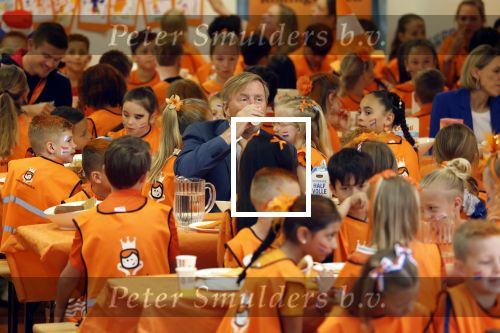 Zeewolde 17 april 2026
Koning Willem Alexander bezoekt de koningsspelen in Zeewolde . Britt Dekker presenteert het .