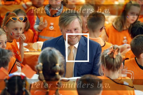 Zeewolde 17 april 2026
Koning Willem Alexander bezoekt de koningsspelen in Zeewolde . Britt Dekker presenteert het .