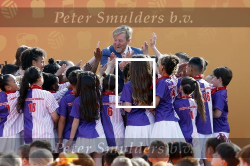 Zeewolde 17 april 2026
Koning Willem Alexander bezoekt de koningsspelen in Zeewolde . Britt Dekker presenteert het .