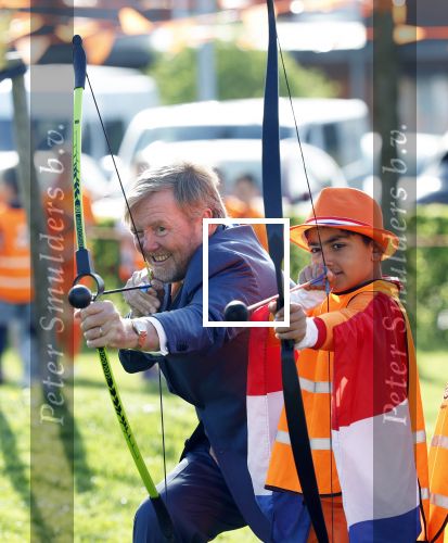 Zeewolde 17 april 2026
Koning Willem Alexander bezoekt de koningsspelen in Zeewolde . Britt Dekker presenteert het .