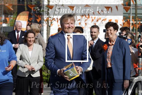 Zeewolde 17 april 2026
Koning Willem Alexander bezoekt de koningsspelen in Zeewolde . Britt Dekker presenteert het .