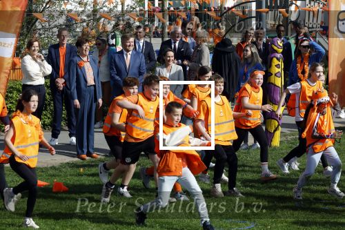 Zeewolde 17 april 2026
Koning Willem Alexander bezoekt de koningsspelen in Zeewolde . Britt Dekker presenteert het .