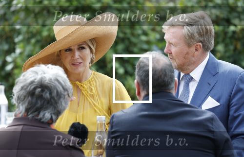 Dokkum 27 april 2026
Koningsdag is dit jaar in Dokkum . Namens de koninklijke familie zijn aanwezig : Koning Willem Alexander Koningin Maxima Prinses Amalia Prinses Alexia Prinses Ariane Prins Constantijn Prinses Laurentien Prins Maurits Prinses Marilene Prins Bernhard Prins Floris Prinses Aimee Prins Pieter Christiaan en Prinses Anita .