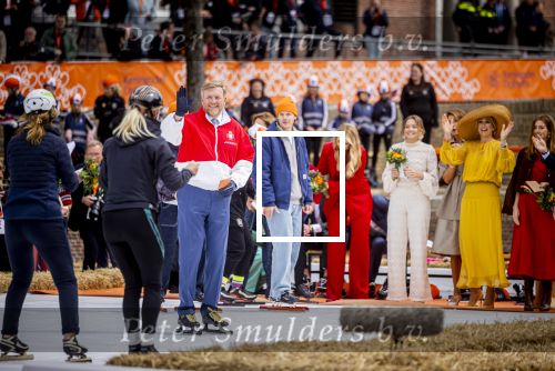 Dokkum 27 april 2026
Koningsdag is dit jaar in Dokkum . Namens de koninklijke familie zijn aanwezig : Koning Willem Alexander Koningin Maxima Prinses Amalia Prinses Alexia Prinses Ariane Prins Constantijn Prinses Laurentien Prins Maurits Prinses Marilene Prins Bernhard Prins Floris Prinses Aimee Prins Pieter Christiaan en Prinses Anita .