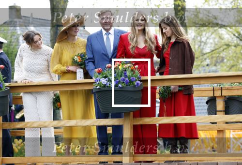 Dokkum 27 april 2026
Koningsdag is dit jaar in Dokkum . Namens de koninklijke familie zijn aanwezig : Koning Willem Alexander Koningin Maxima Prinses Amalia Prinses Alexia Prinses Ariane Prins Constantijn Prinses Laurentien Prins Maurits Prinses Marilene Prins Bernhard Prins Floris Prinses Aimee Prins Pieter Christiaan en Prinses Anita .