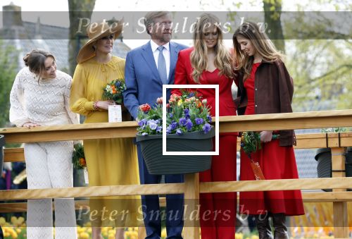 Dokkum 27 april 2026
Koningsdag is dit jaar in Dokkum . Namens de koninklijke familie zijn aanwezig : Koning Willem Alexander Koningin Maxima Prinses Amalia Prinses Alexia Prinses Ariane Prins Constantijn Prinses Laurentien Prins Maurits Prinses Marilene Prins Bernhard Prins Floris Prinses Aimee Prins Pieter Christiaan en Prinses Anita .